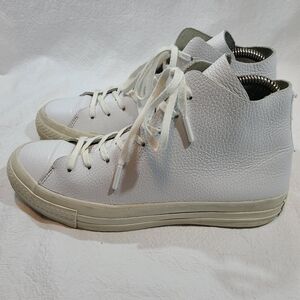 Womens Converse Chuck Taylor All-Star Leather Shoes Size: 9 Mens: 7 Color: White